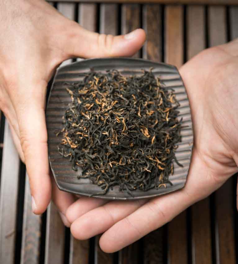 Инь Цзюнь Мэй «Серебряные брови»